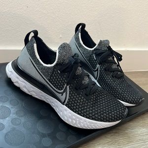 Womens Nike react